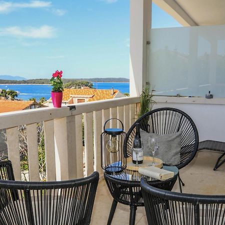 Juric 32 - Boutique Apartments Hvar Town Eksteriør bilde