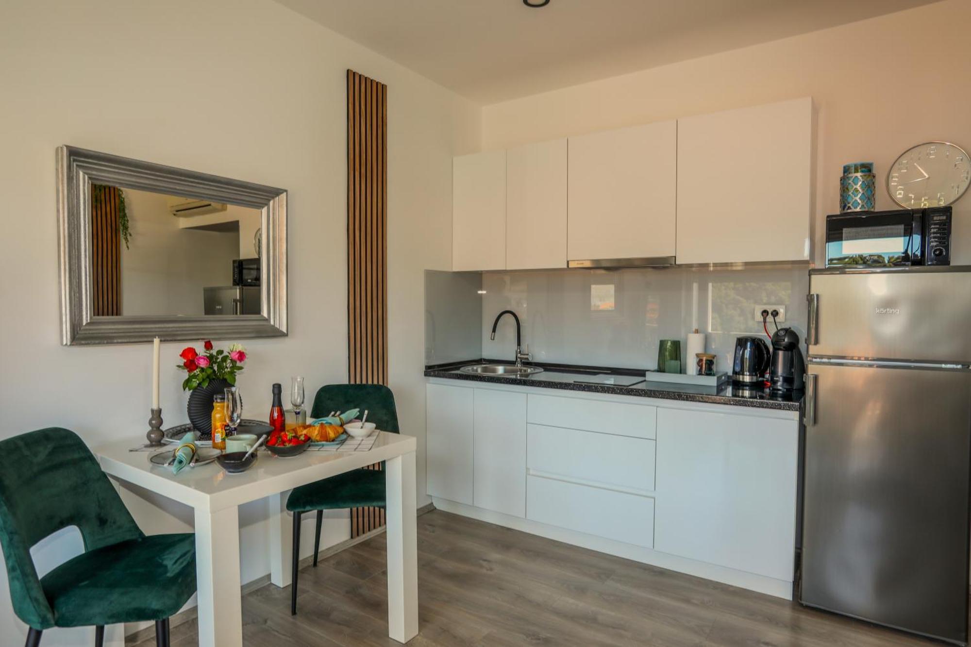 Juric 32 - Boutique Apartments Hvar Town Eksteriør bilde