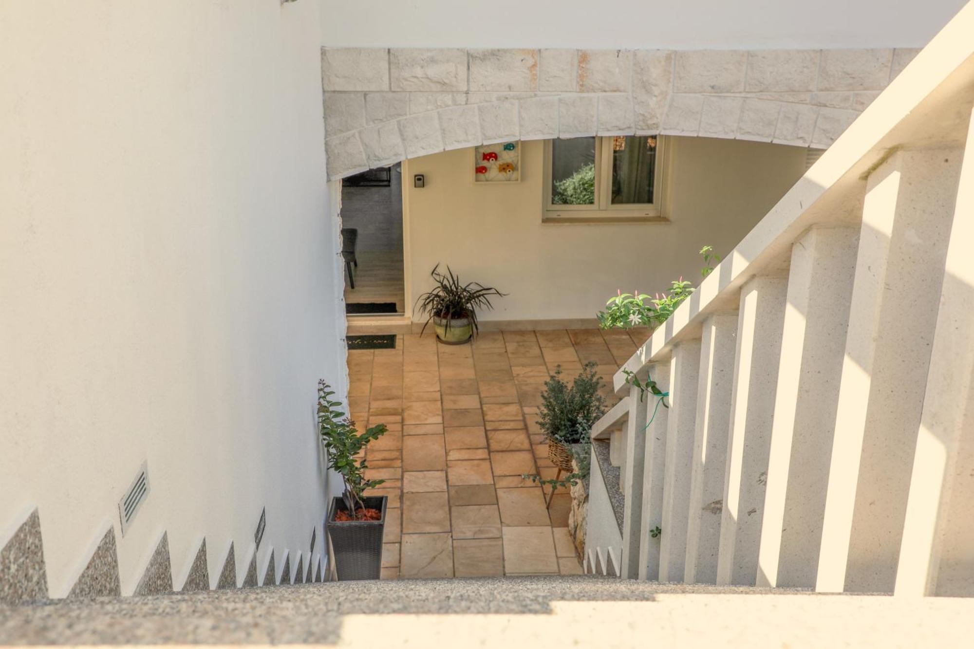 Juric 32 - Boutique Apartments Hvar Town Eksteriør bilde