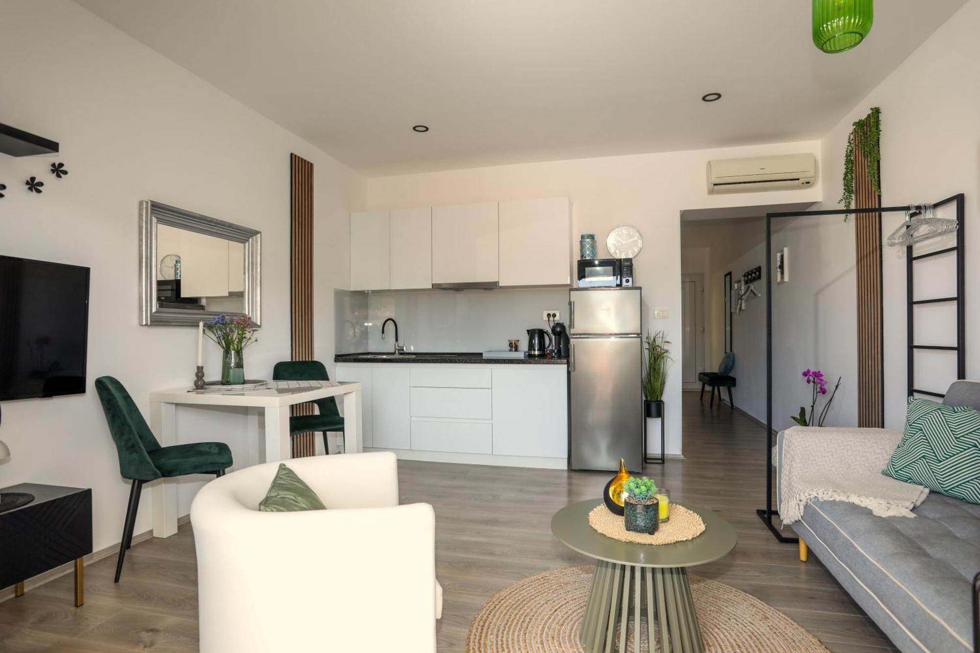 Juric 32 - Boutique Apartments Hvar Town Eksteriør bilde