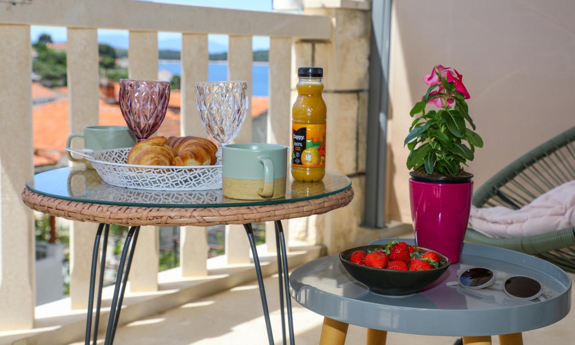 Juric 32 - Boutique Apartments Hvar Town Eksteriør bilde