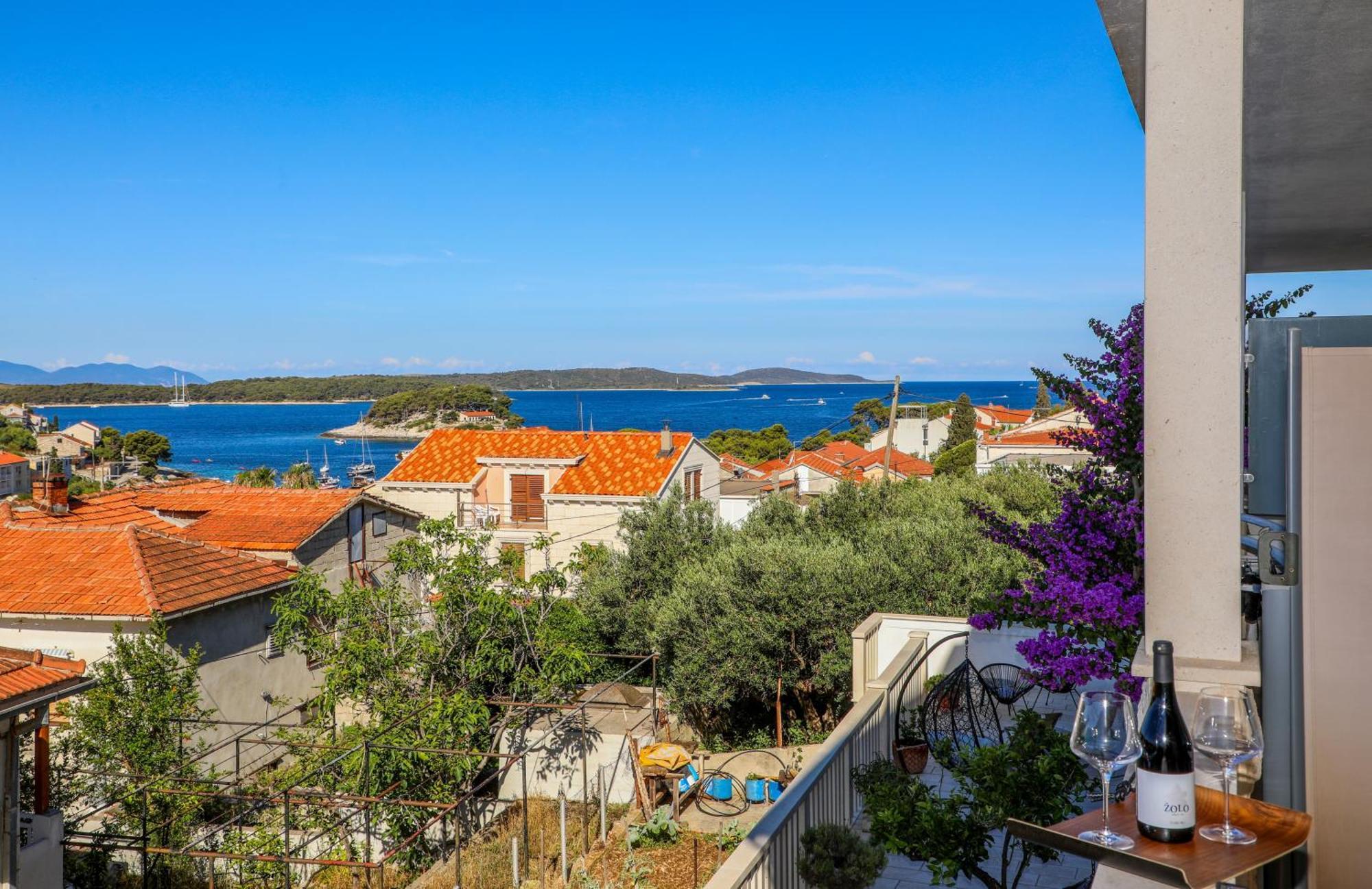 Juric 32 - Boutique Apartments Hvar Town Eksteriør bilde