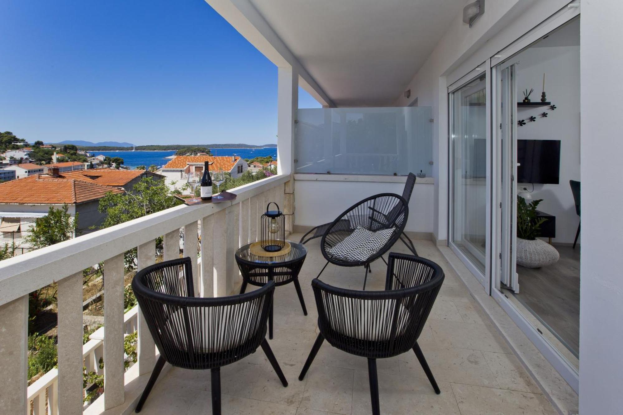 Juric 32 - Boutique Apartments Hvar Town Eksteriør bilde